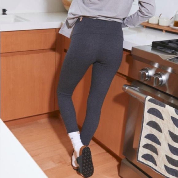 lunya Pants - FINAL PRICE DROP Lunya Restore Pocket Legging • S